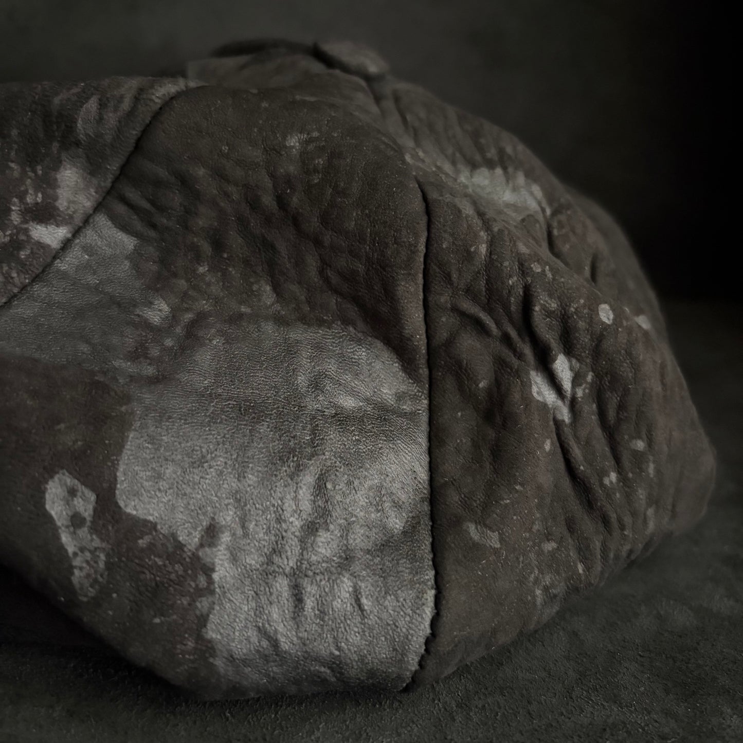 Black bleached solid casquette