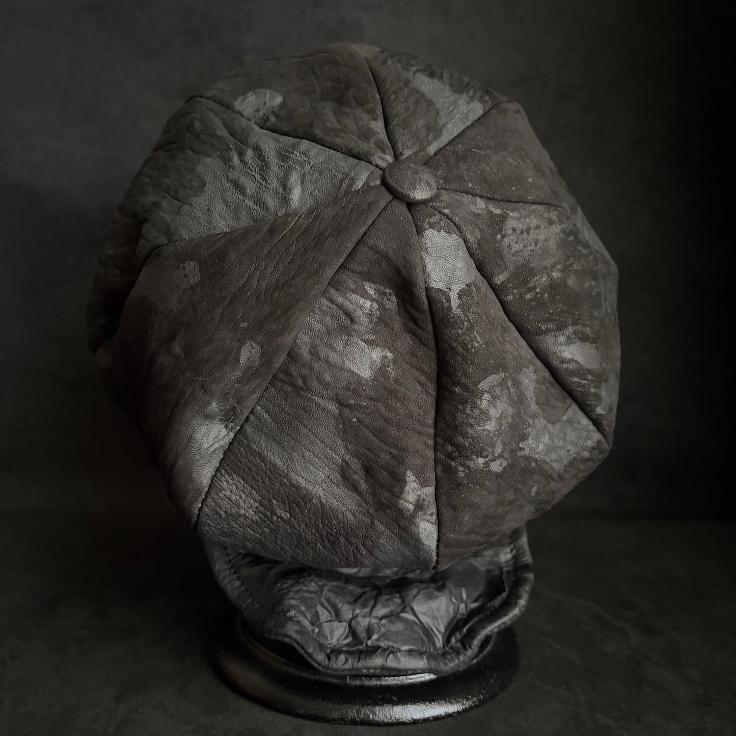 Black bleached solid casquette