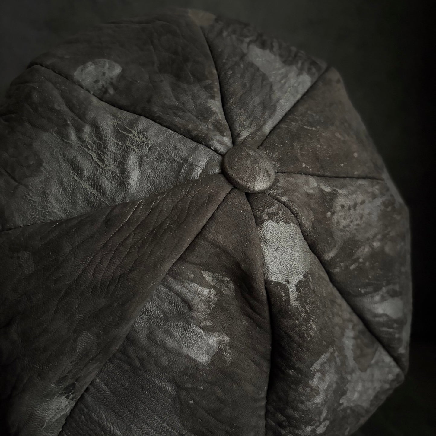 Black bleached solid casquette