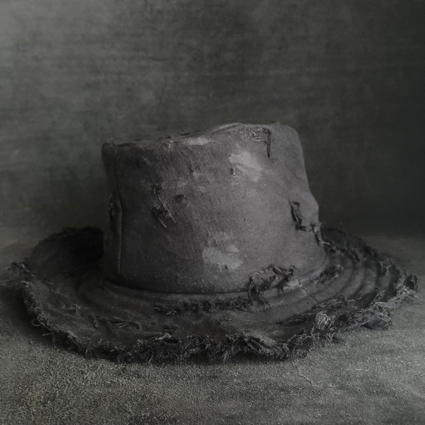 Black linen damage dirt  fedora hat