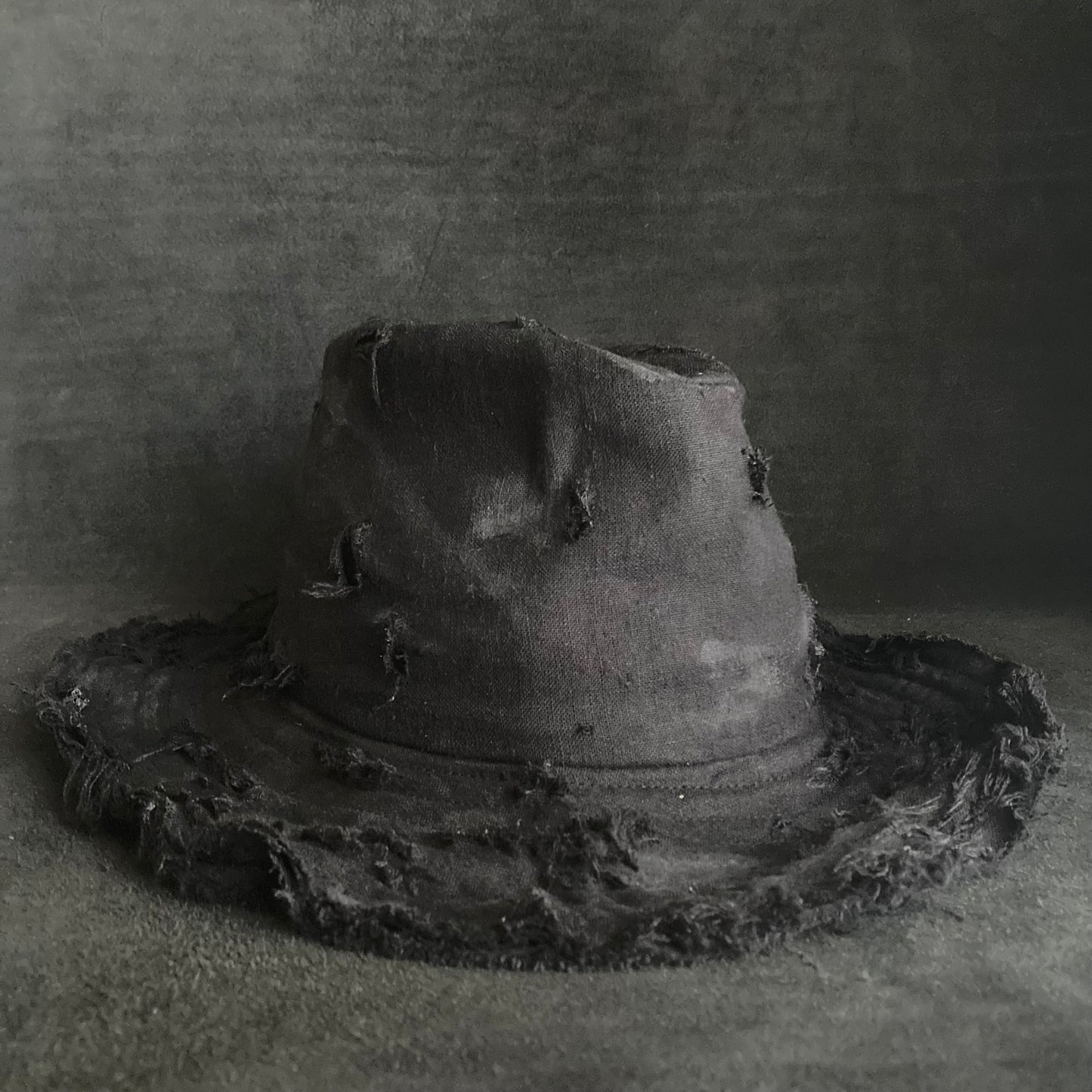 Black linen damage dirt  fedora hat