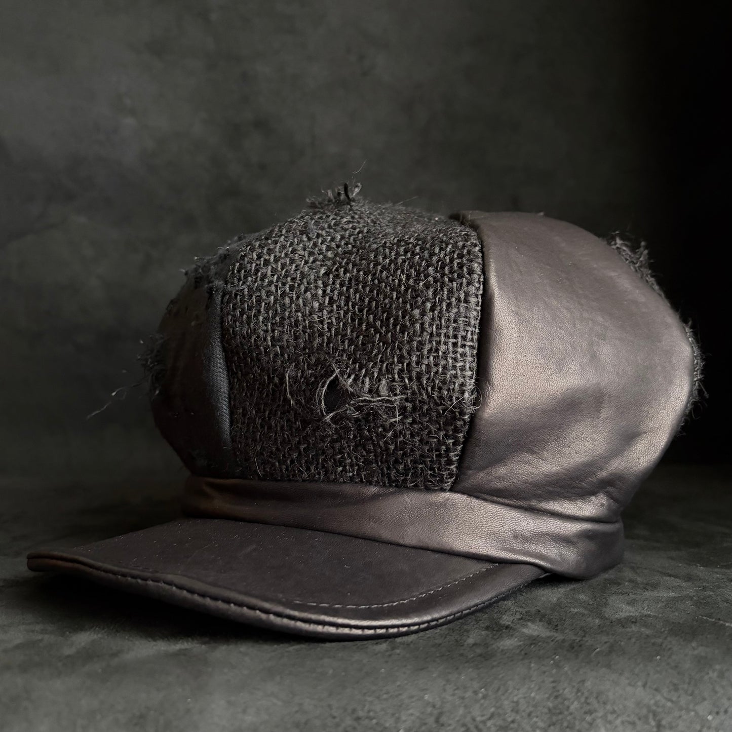 Black jute scrabble damage casquette (brim with core)