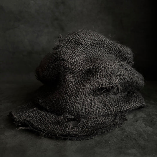 Black jute damage turn cap
