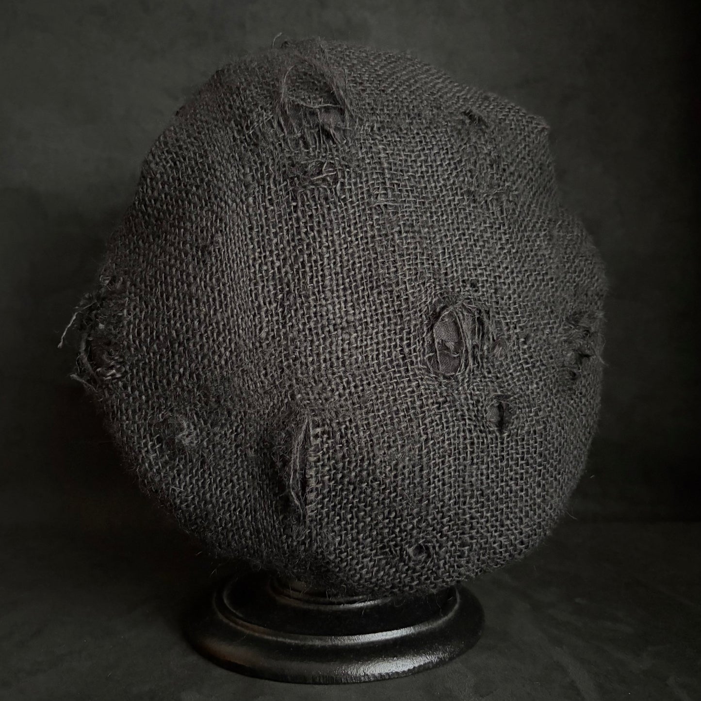 Black Jute linen leather strap beret