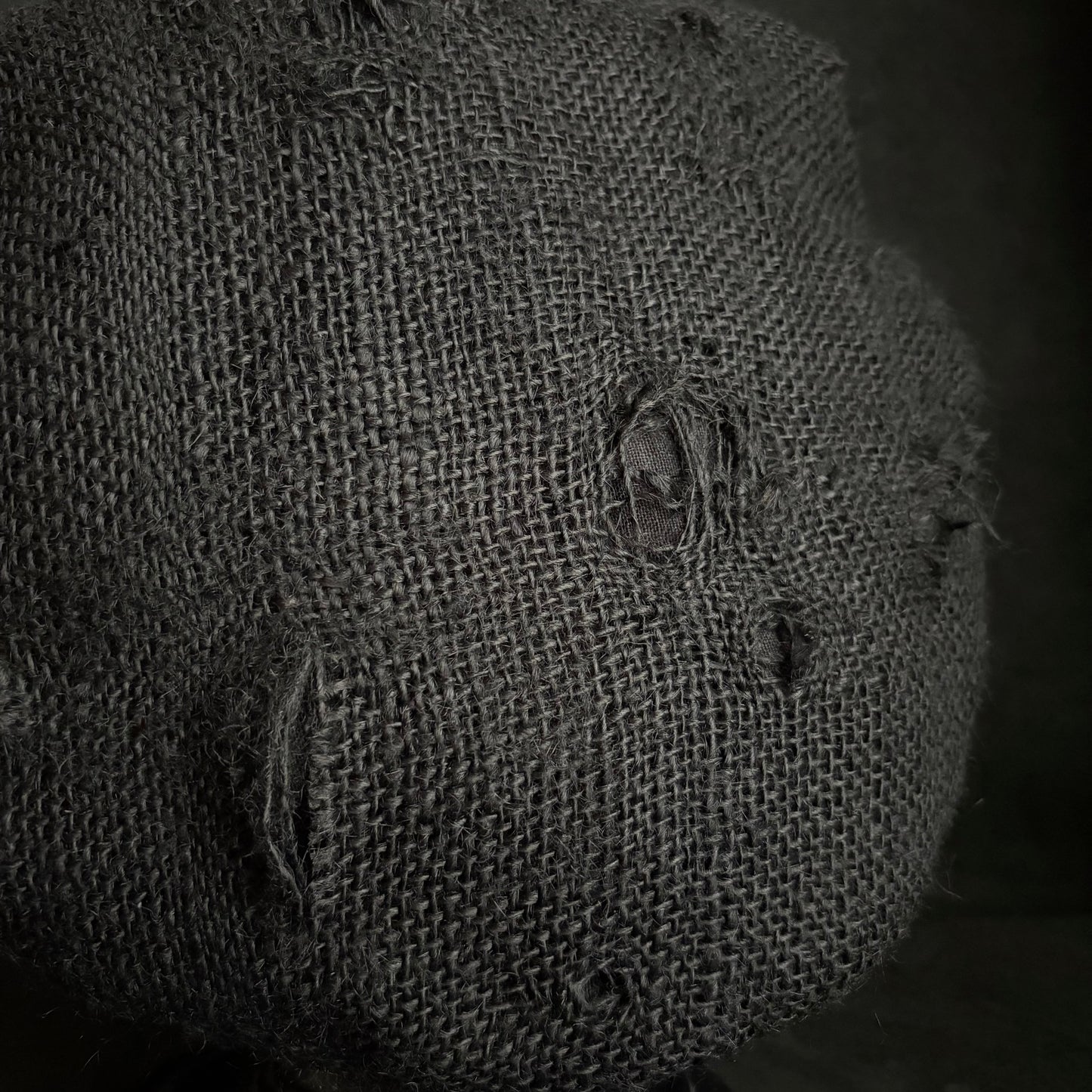Black Jute linen leather strap beret