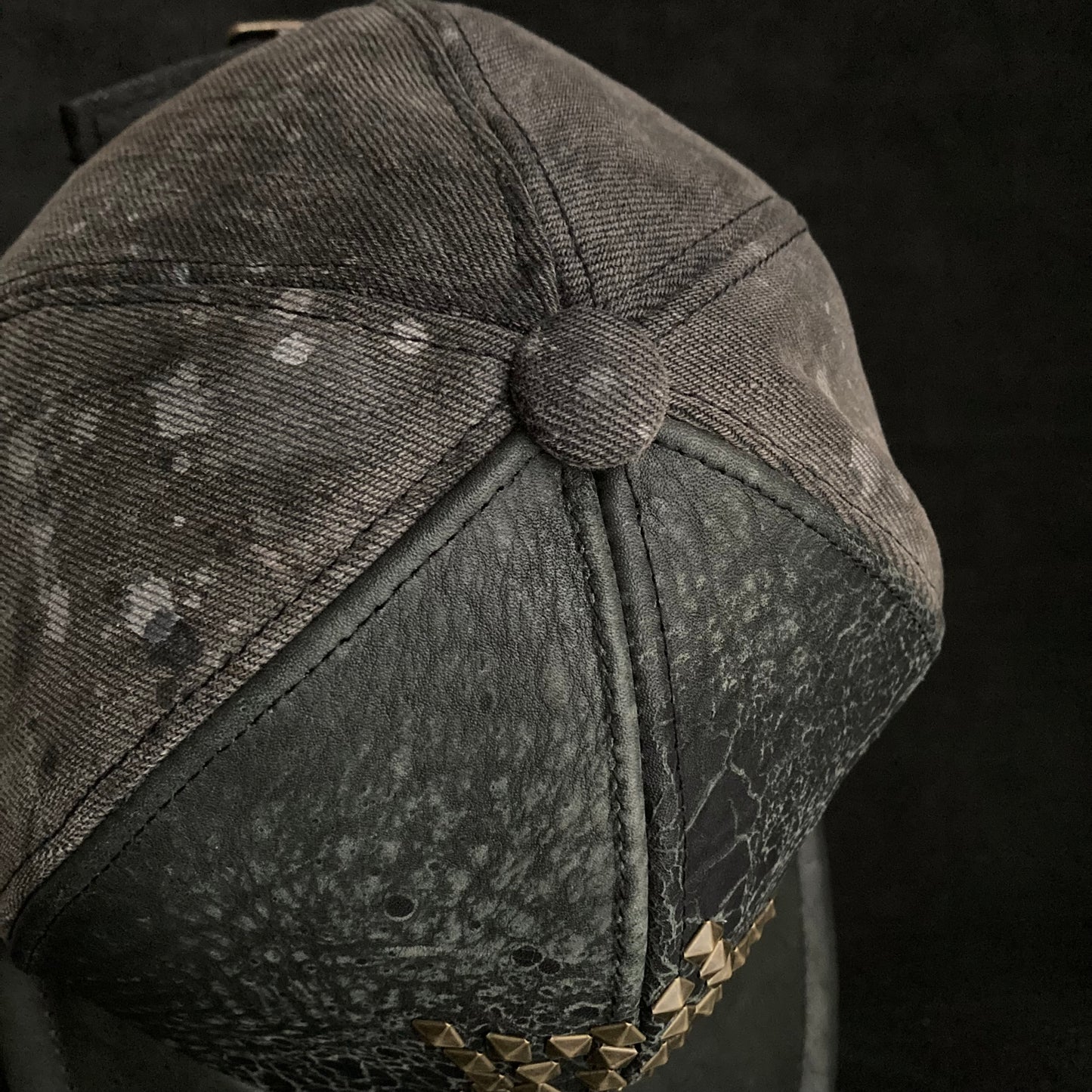 Reserved item (Cracked leather star 6panel cap )