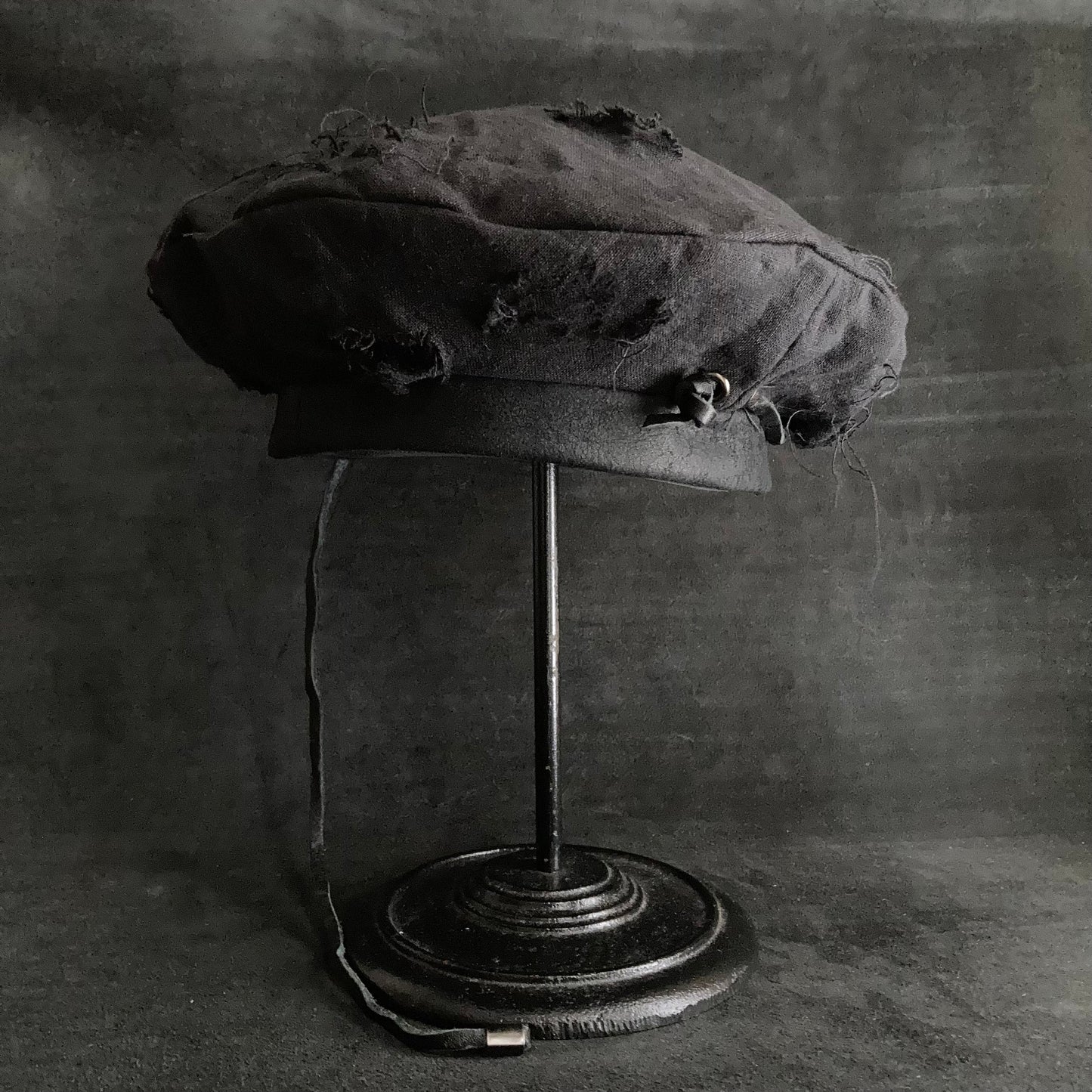 Black  linen leather strap beret