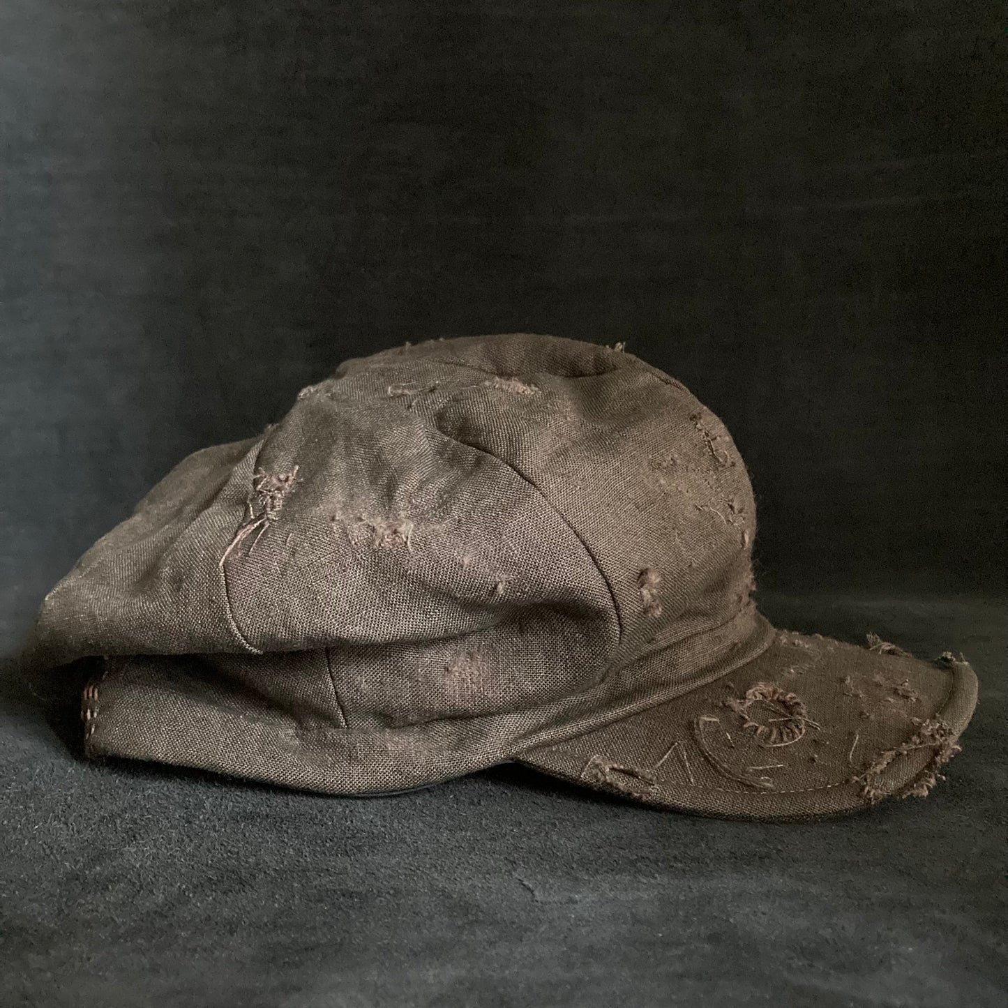 Brown khaki linen damage  casquette(brim core)