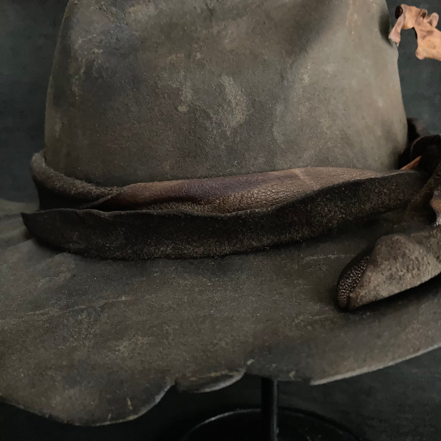 Dead leaves burnt fedora