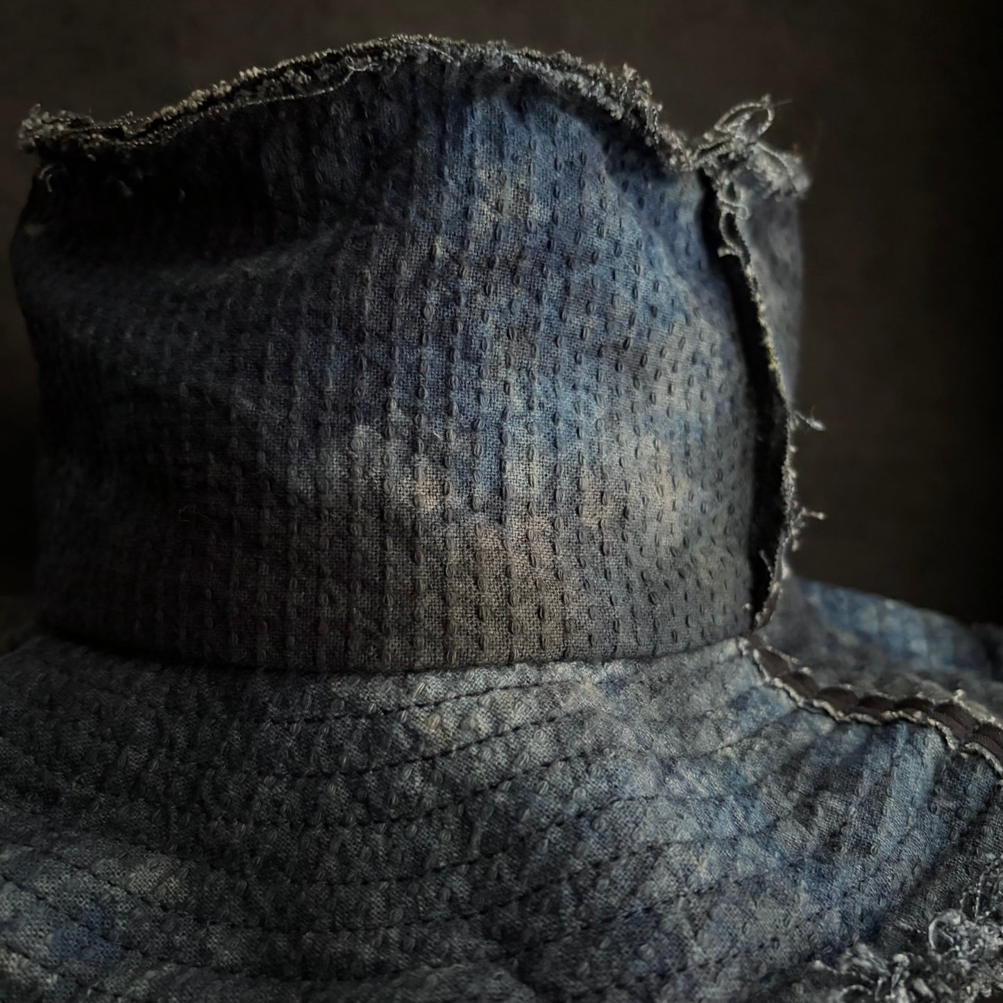 Unevenness dark indigo sashiko bucket hat