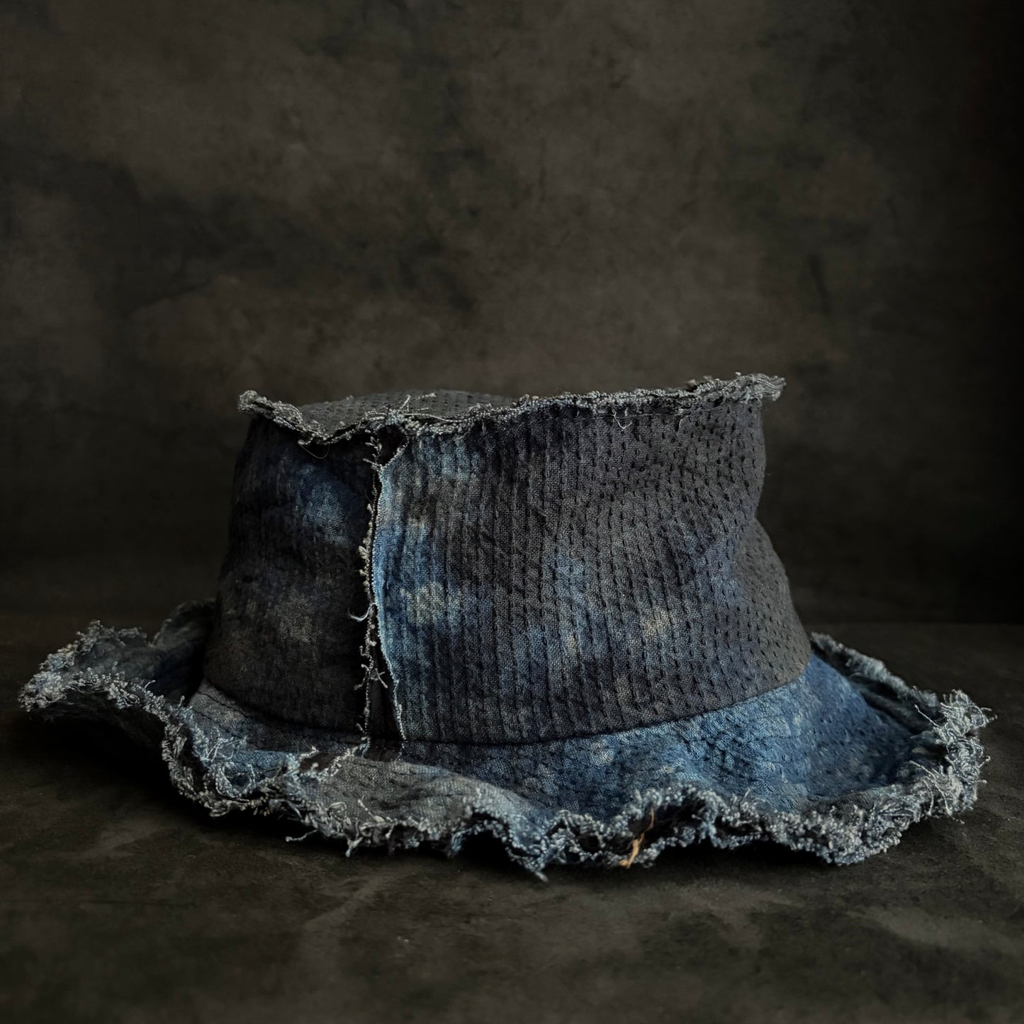 Unevenness dark indigo sashiko bucket hat