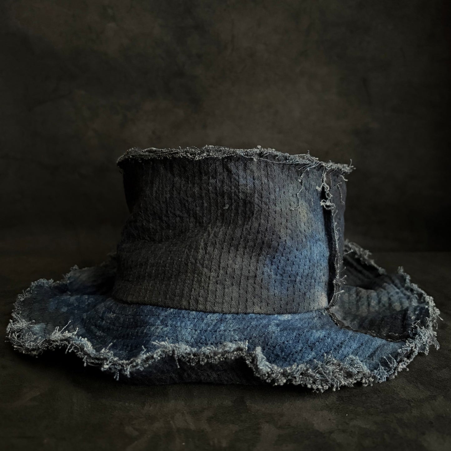 Unevenness dark indigo sashiko bucket hat