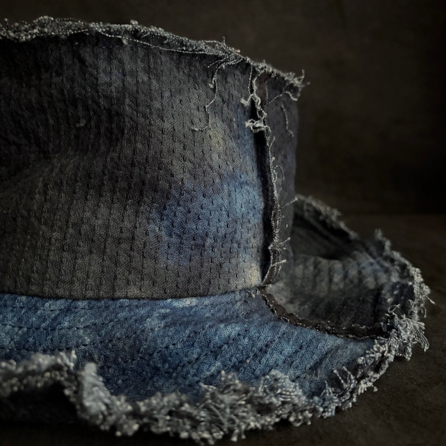 Unevenness dark indigo sashiko bucket hat