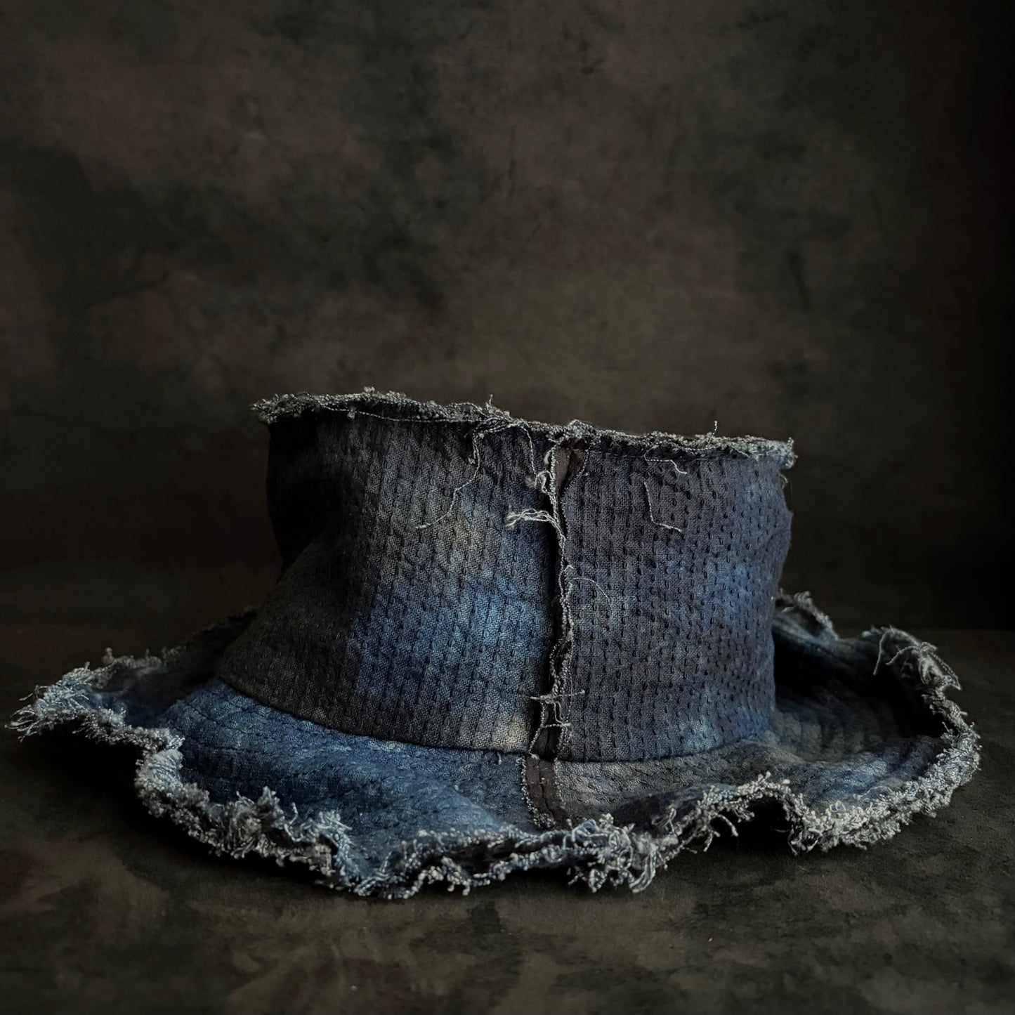 Unevenness dark indigo sashiko bucket hat