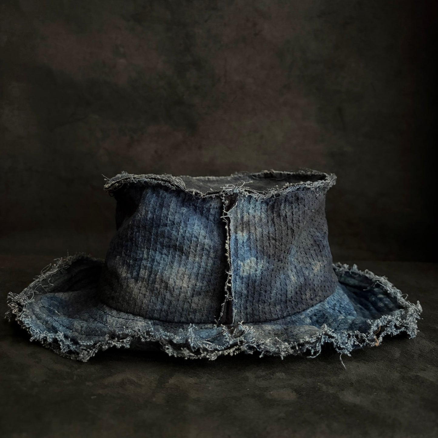 Unevenness dark indigo sashiko bucket hat
