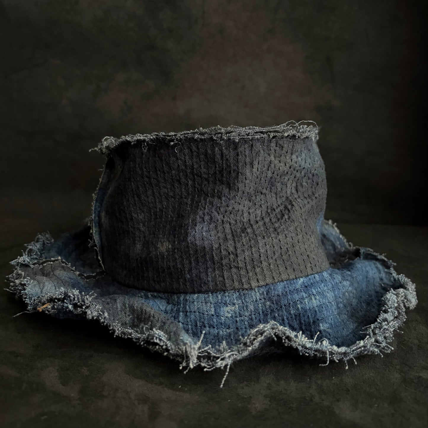 Unevenness dark indigo sashiko bucket hat