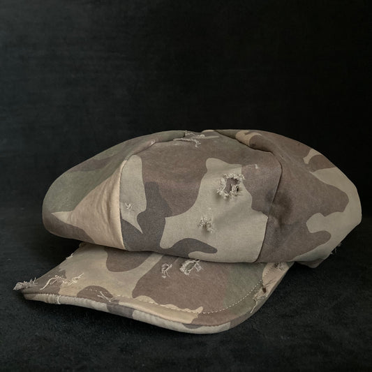 Reserved item (Big volume camouflage vintage fabric casquette (brim core))