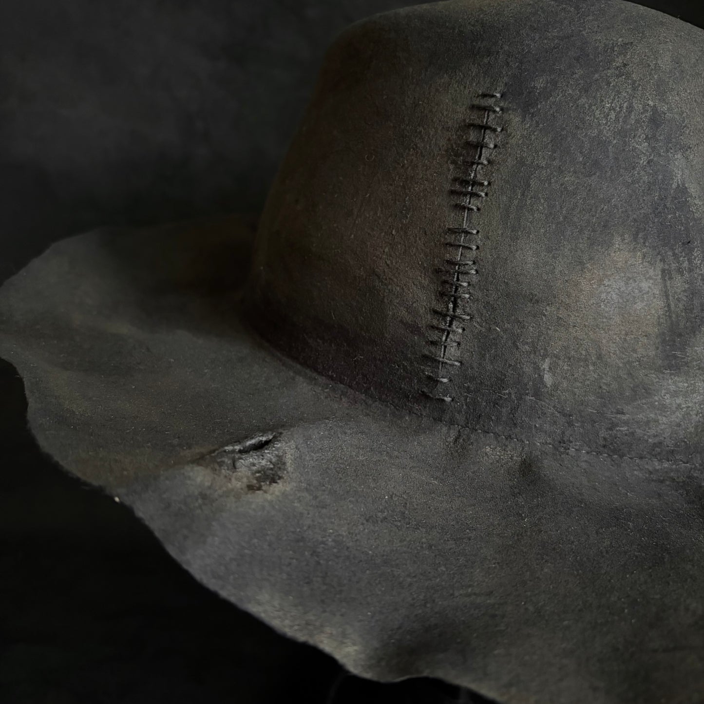 Hard burned wool stitch fedora hat