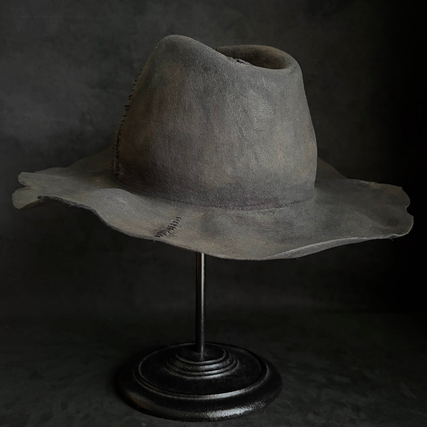 Hard burned wool stitch fedora hat