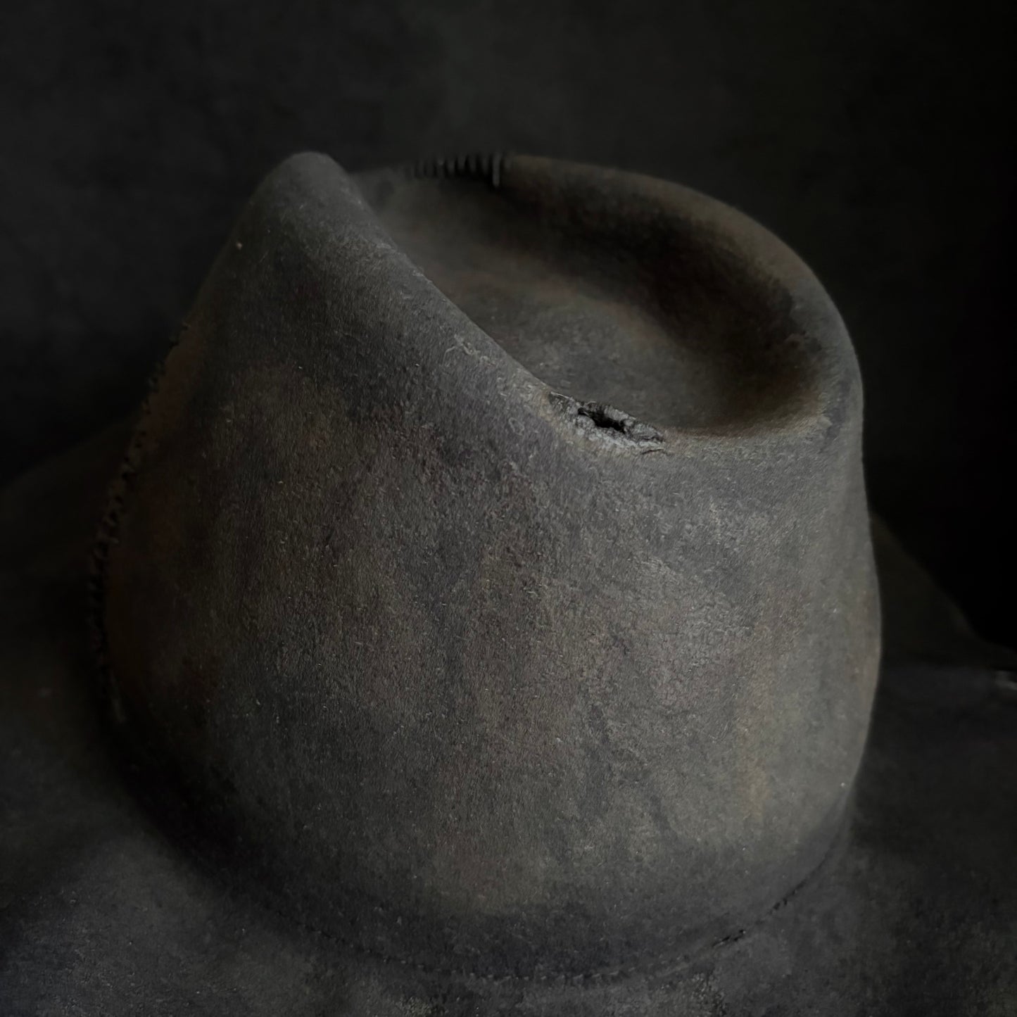 Hard burned wool stitch fedora hat