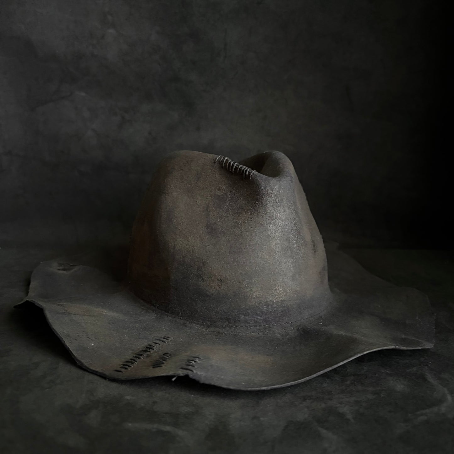 Hard burned wool stitch fedora hat