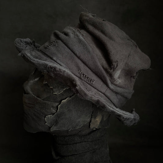 Black linen damage turn bucket hat