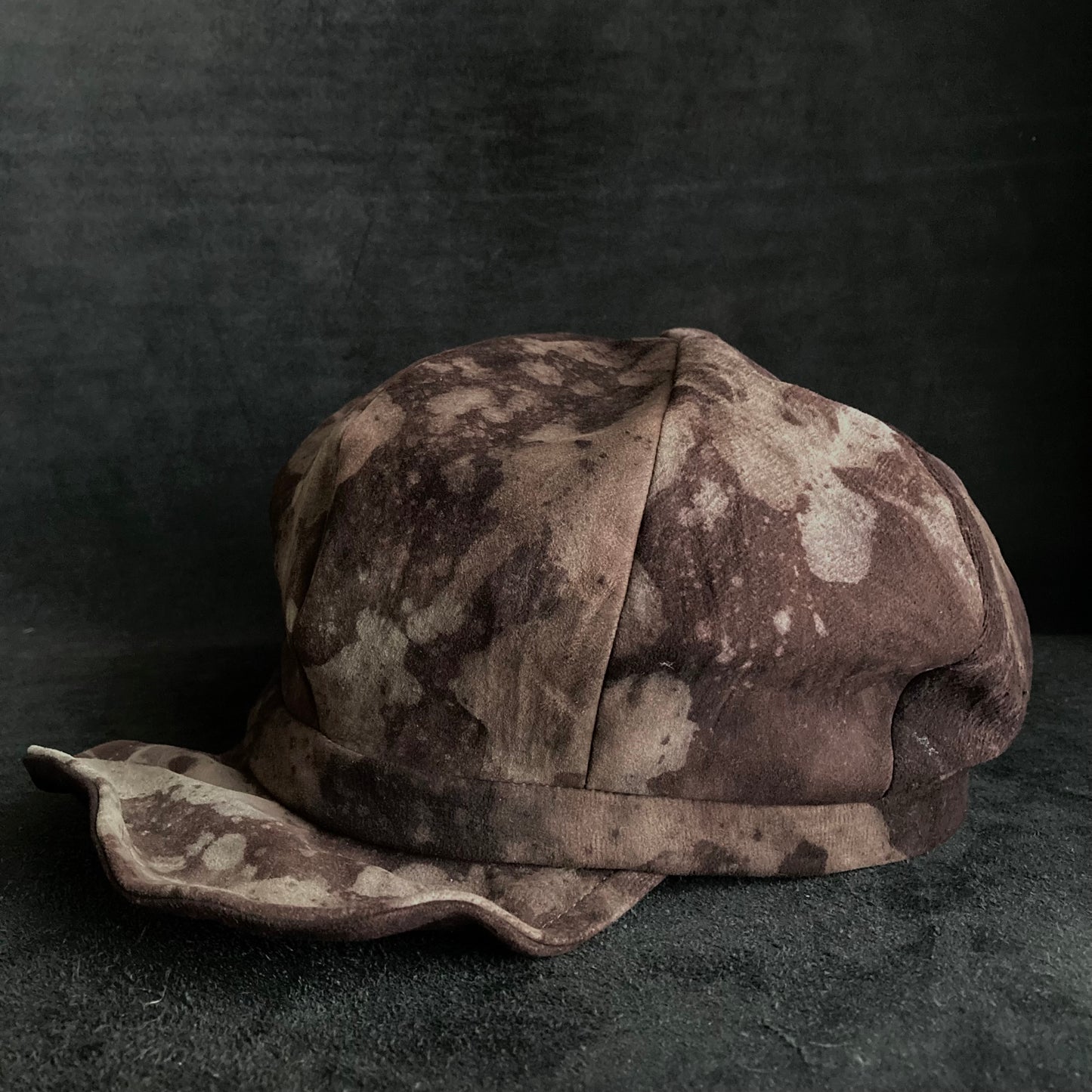 Soil bleach leather casquette