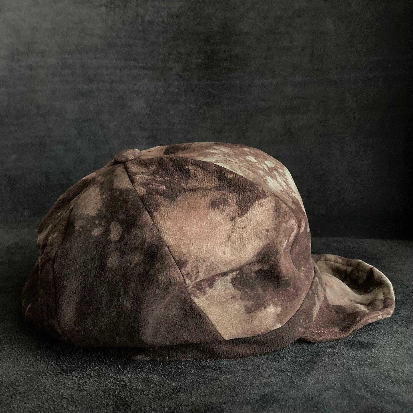 Soil bleach leather casquette