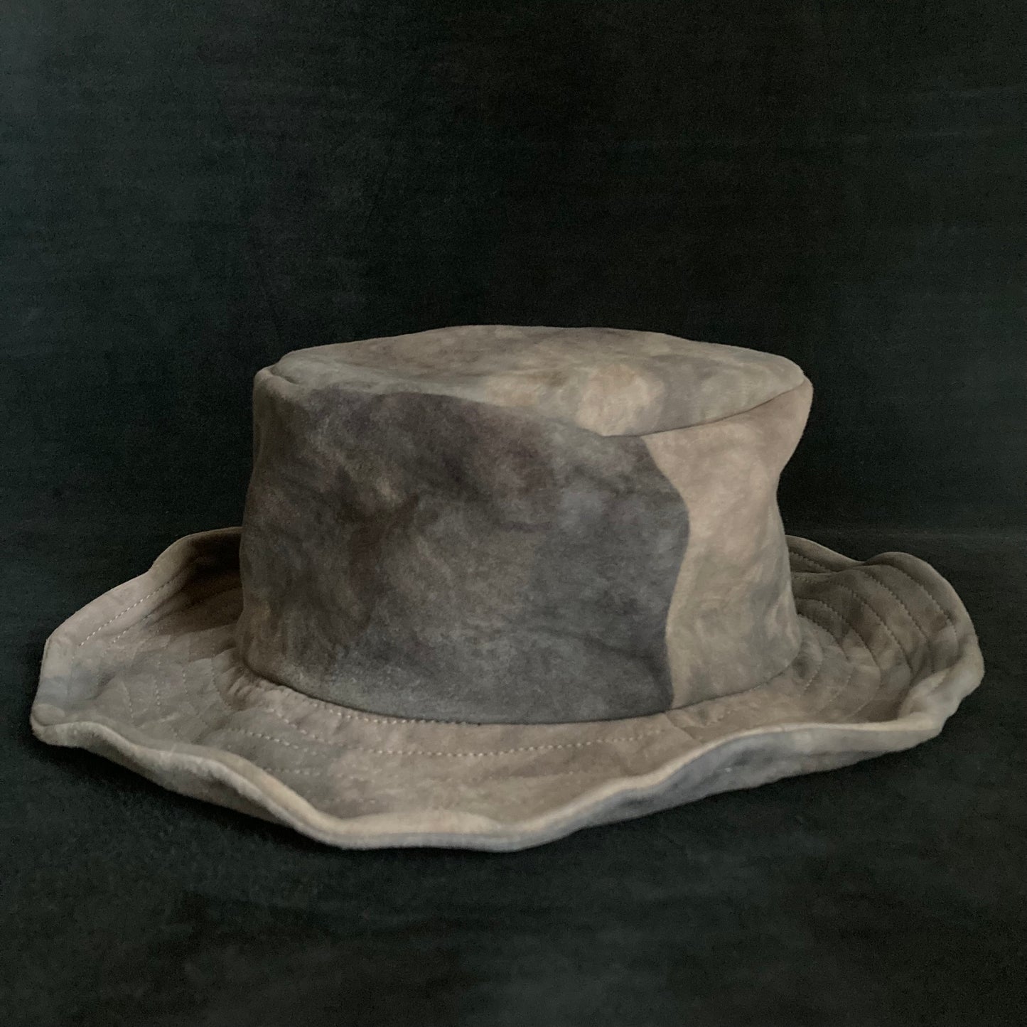 Cloudy sand color leather bucket hat