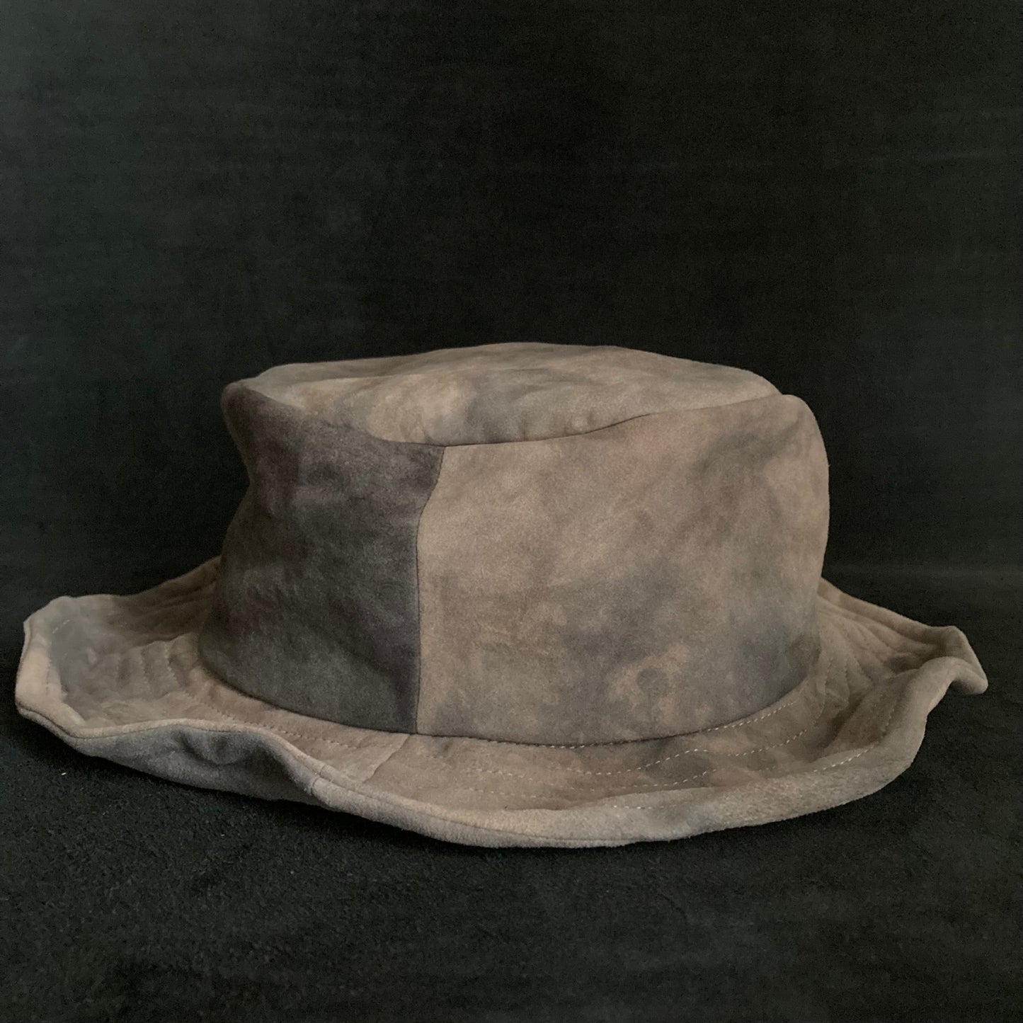 Cloudy sand color leather bucket hat