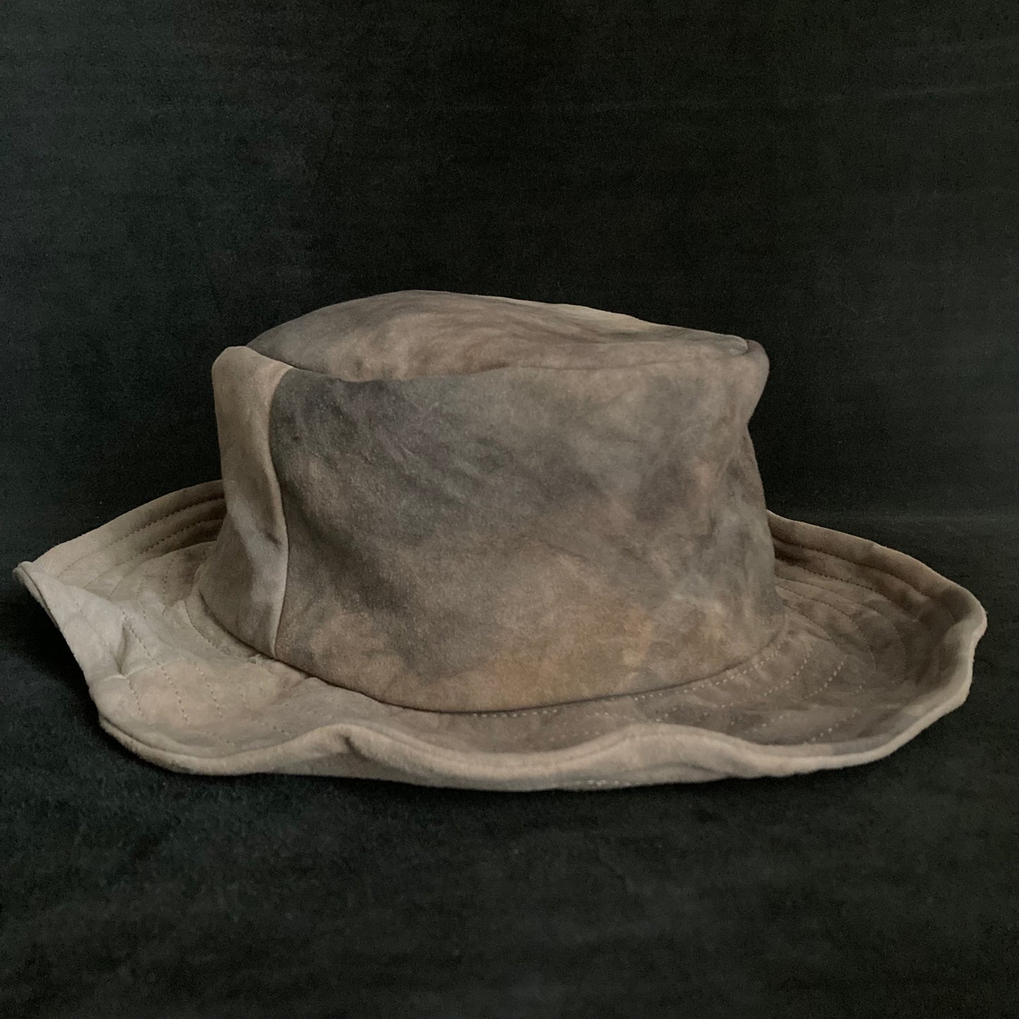 Cloudy sand color leather bucket hat