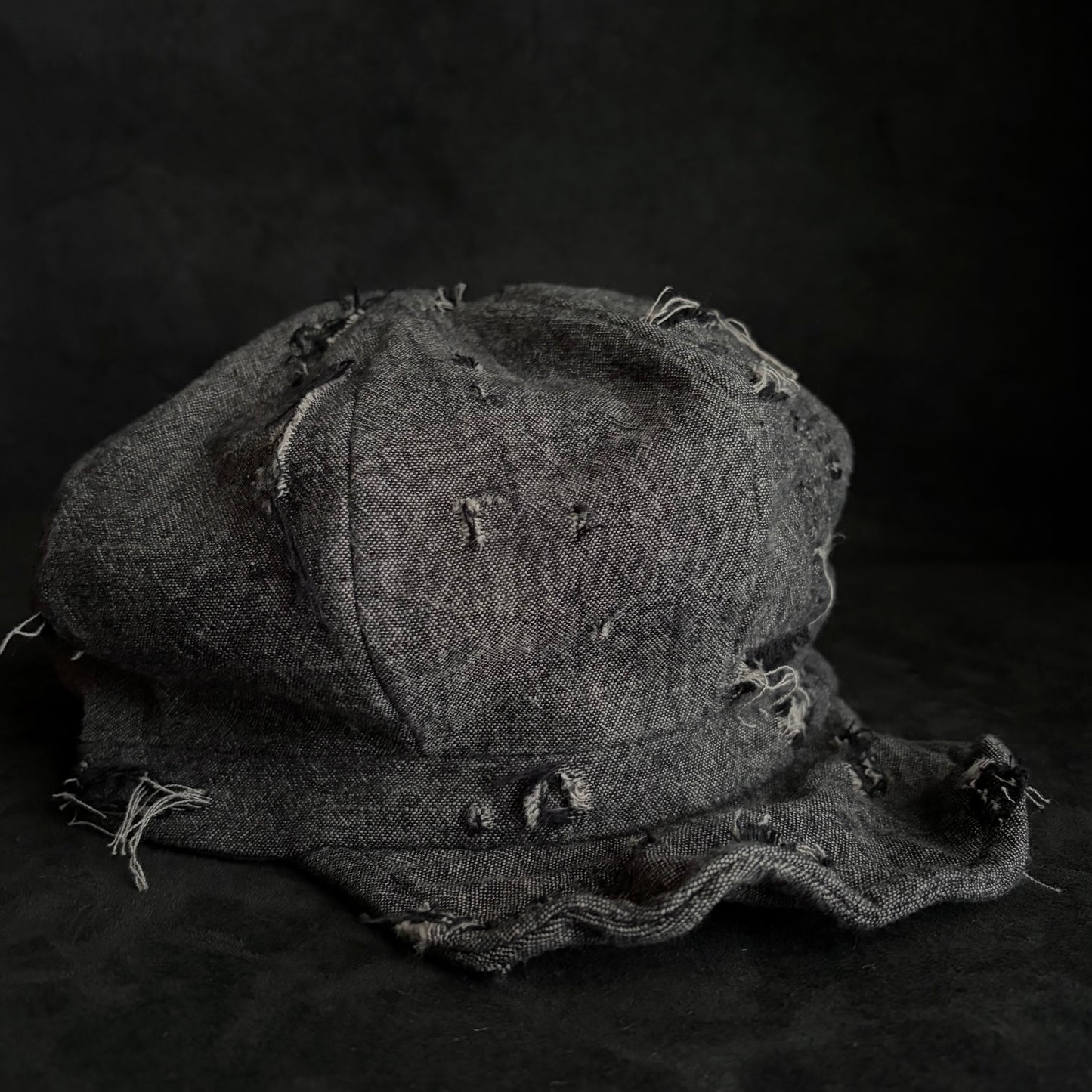 Slab stitch damage gray casquette