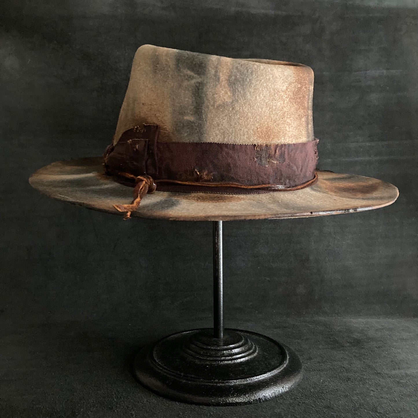 Ladder navy burned fedora hat