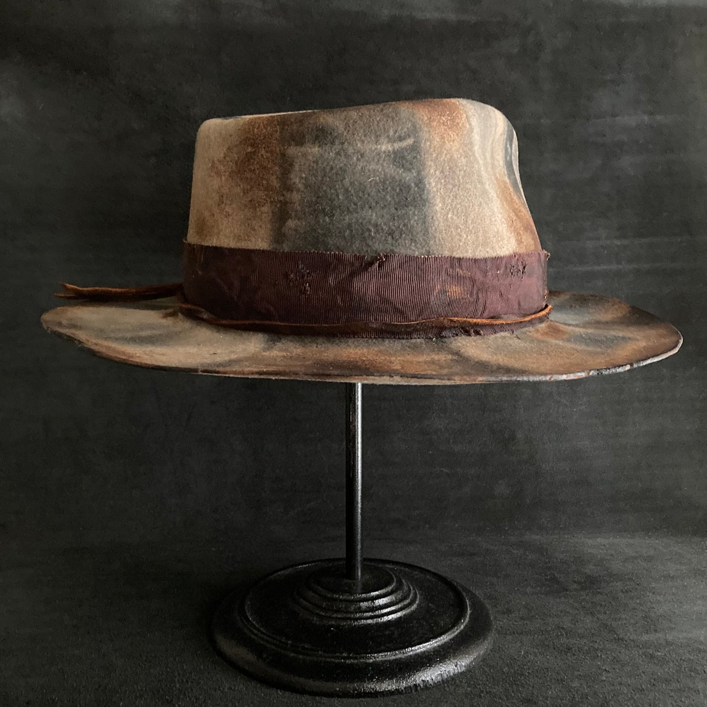 Ladder navy burned fedora hat