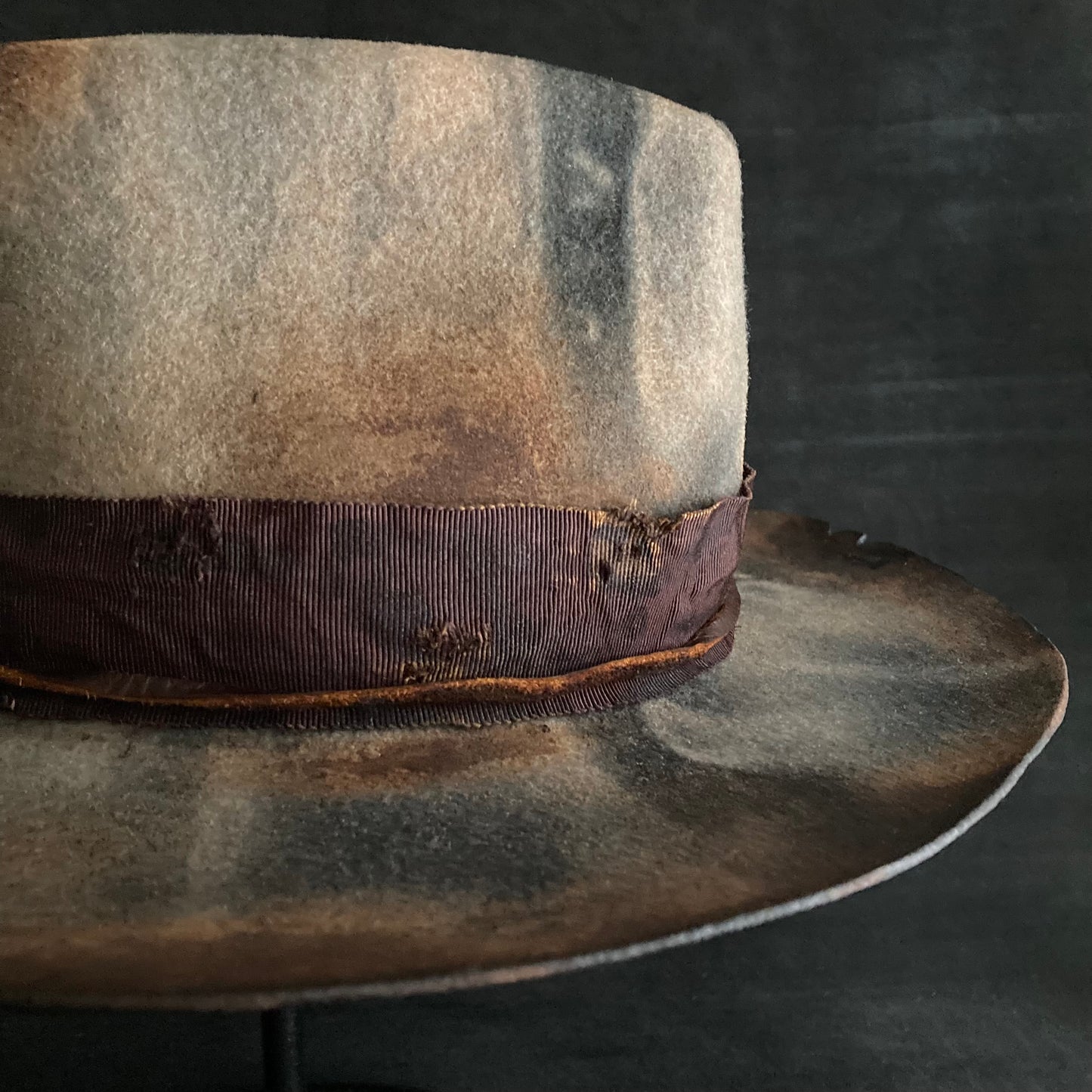 Ladder navy burned fedora hat