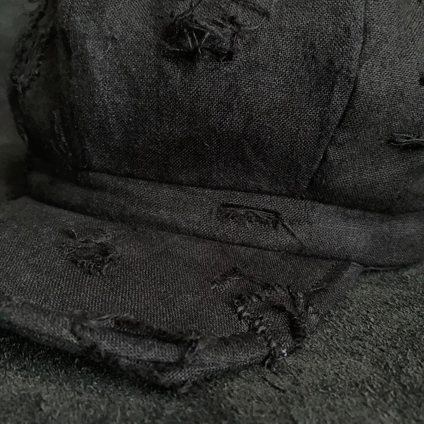 Black linen damage patchwork＆ stitch casquette (brim core)