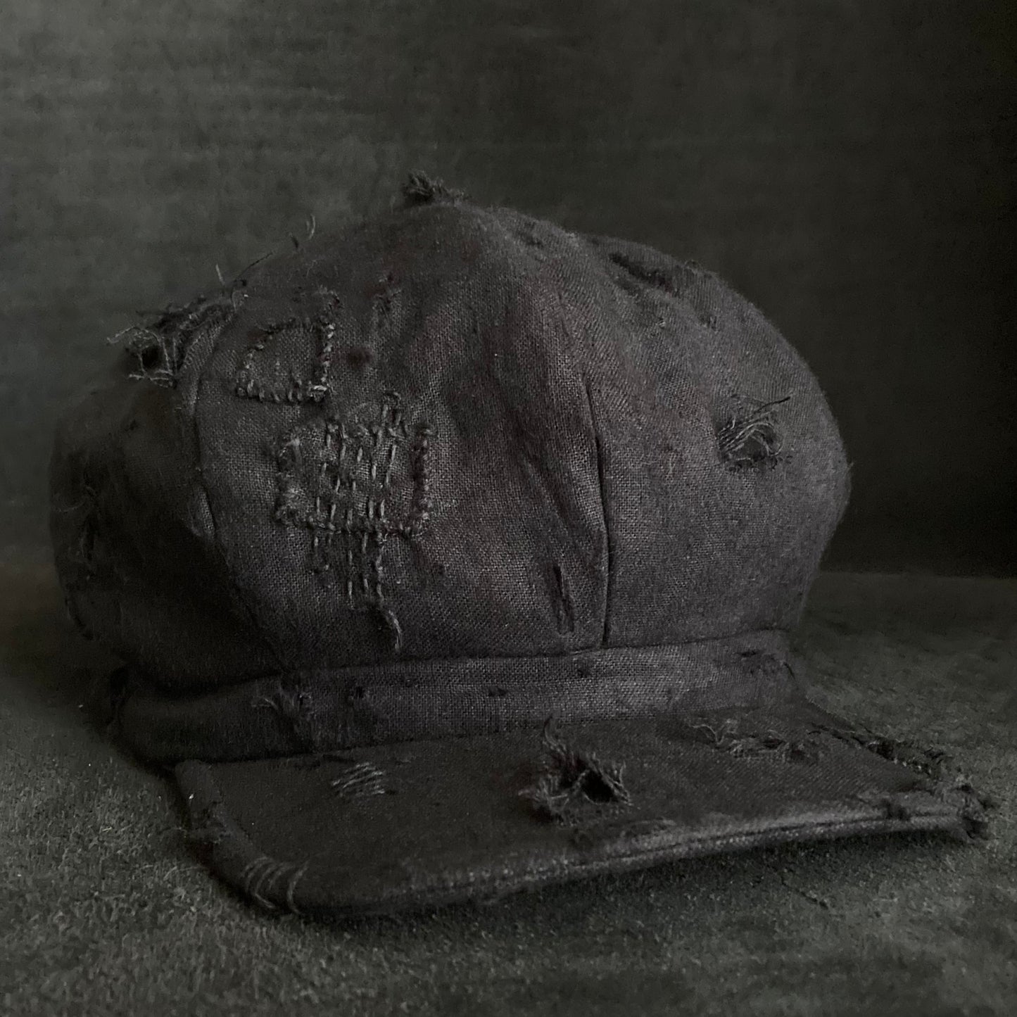 Black linen damage patchwork＆ stitch casquette (brim core)