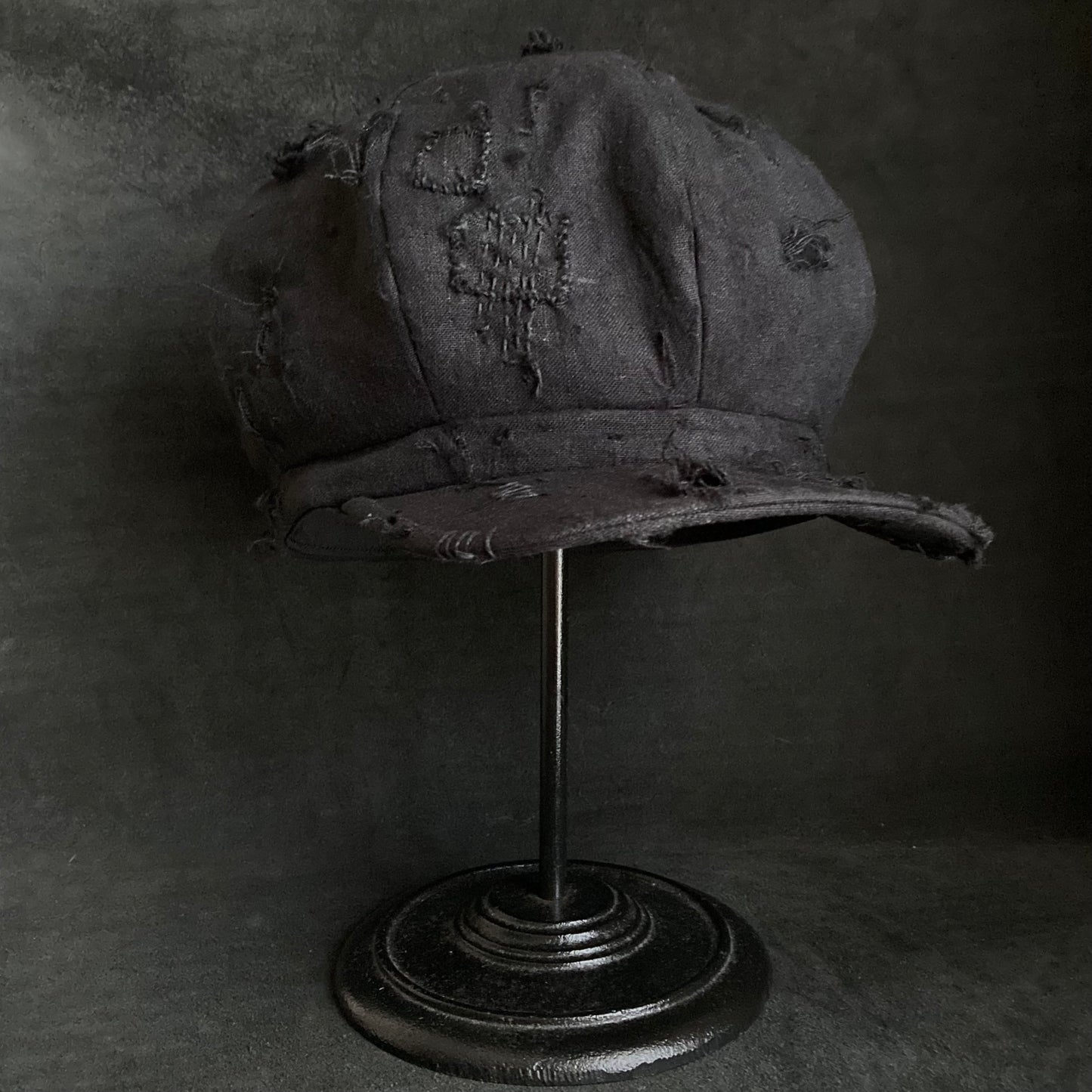 Black linen damage patchwork＆ stitch casquette (brim core)