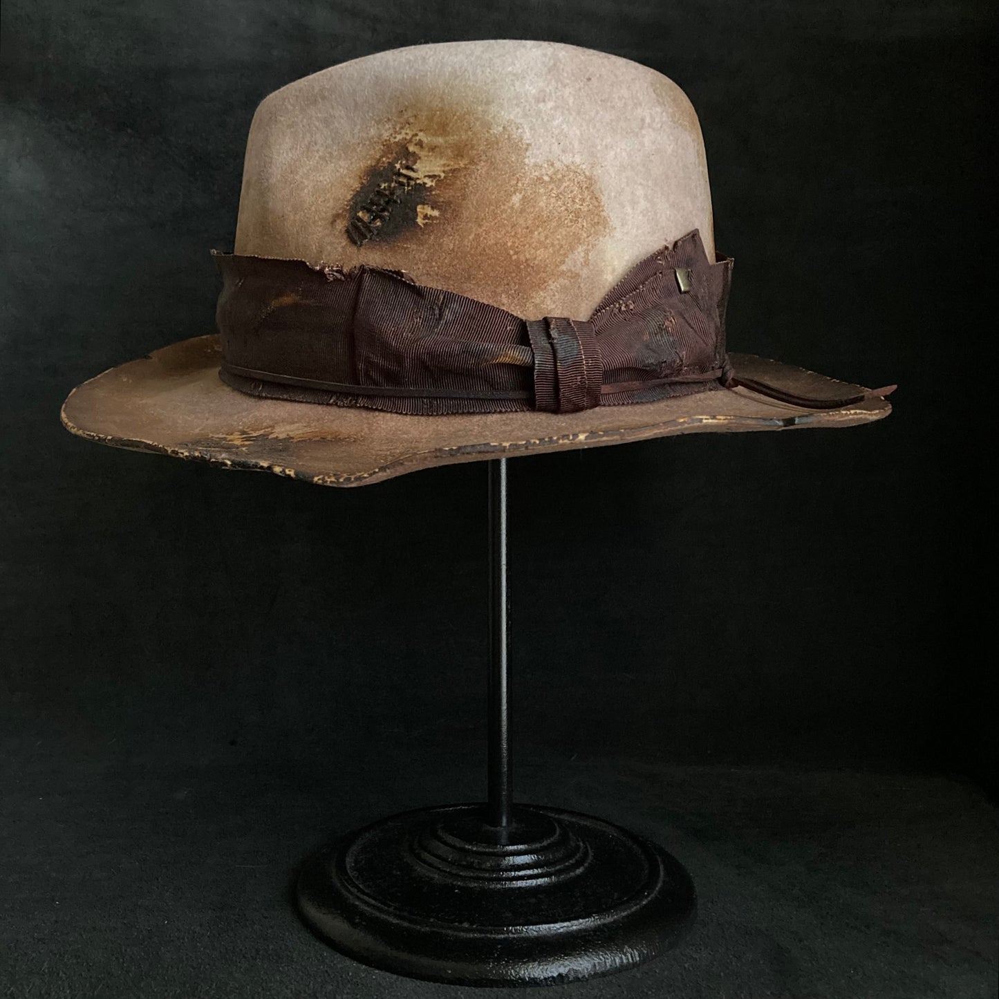 Hand-dyed brown middle fedora hat