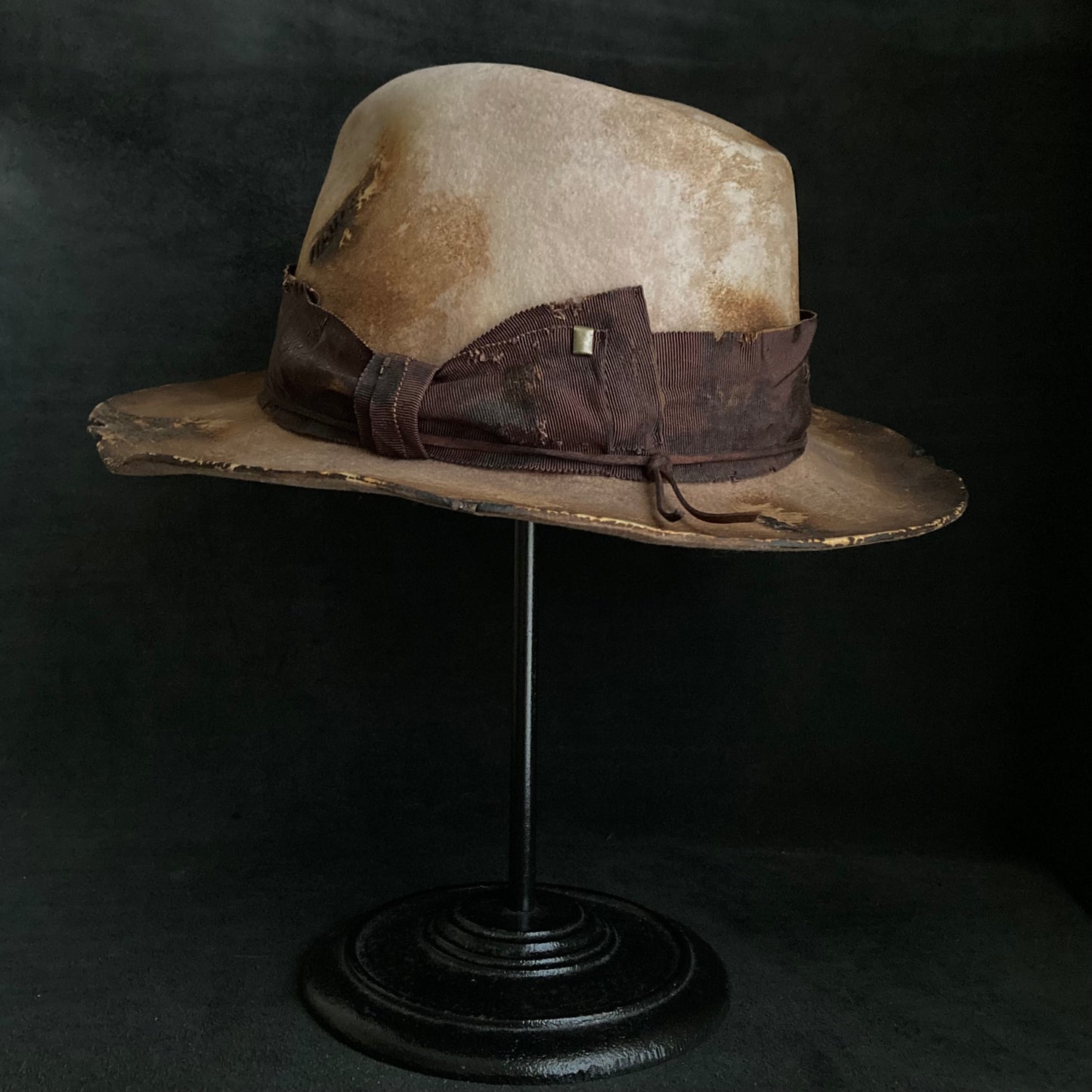 Hand-dyed brown middle fedora hat