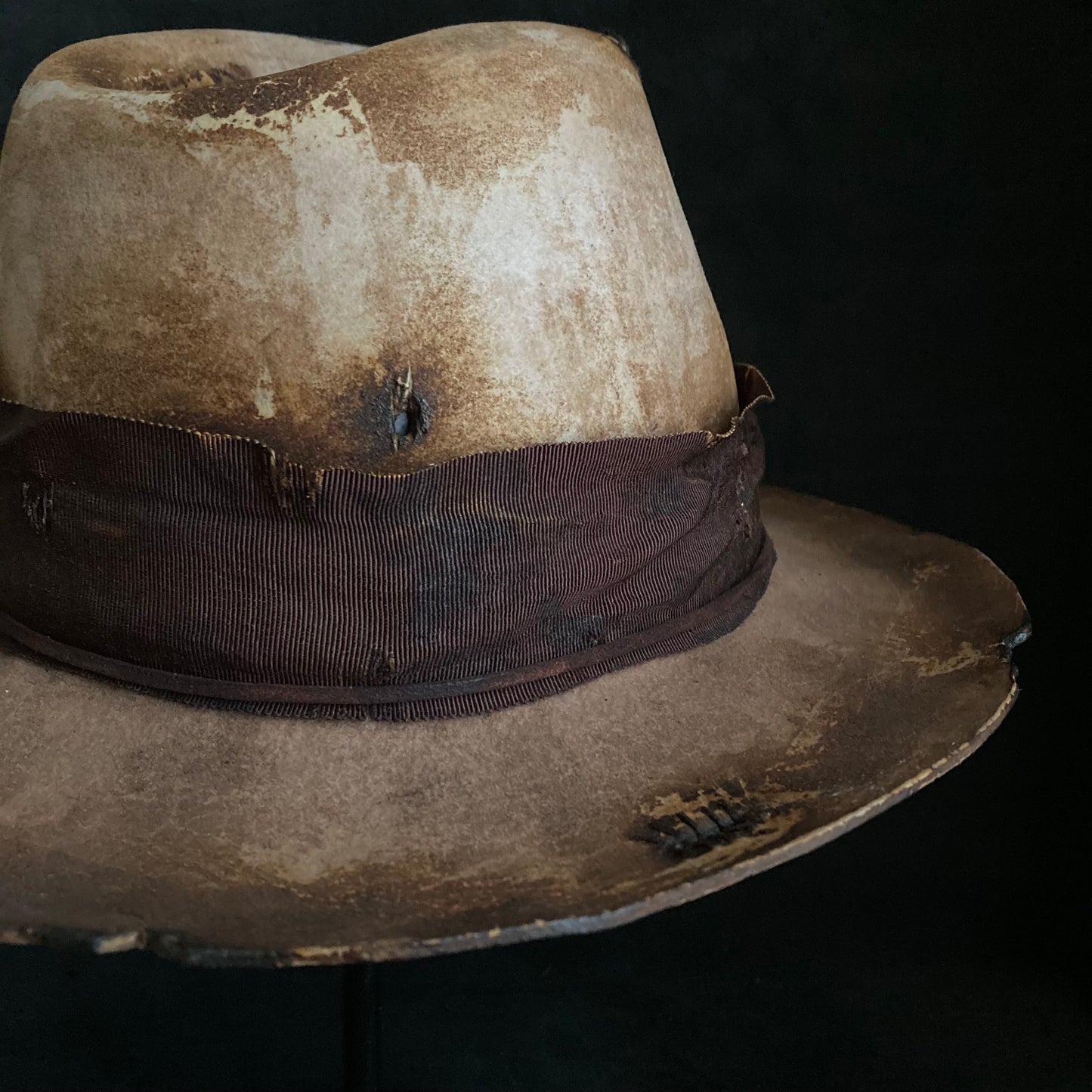Hand-dyed brown middle fedora hat