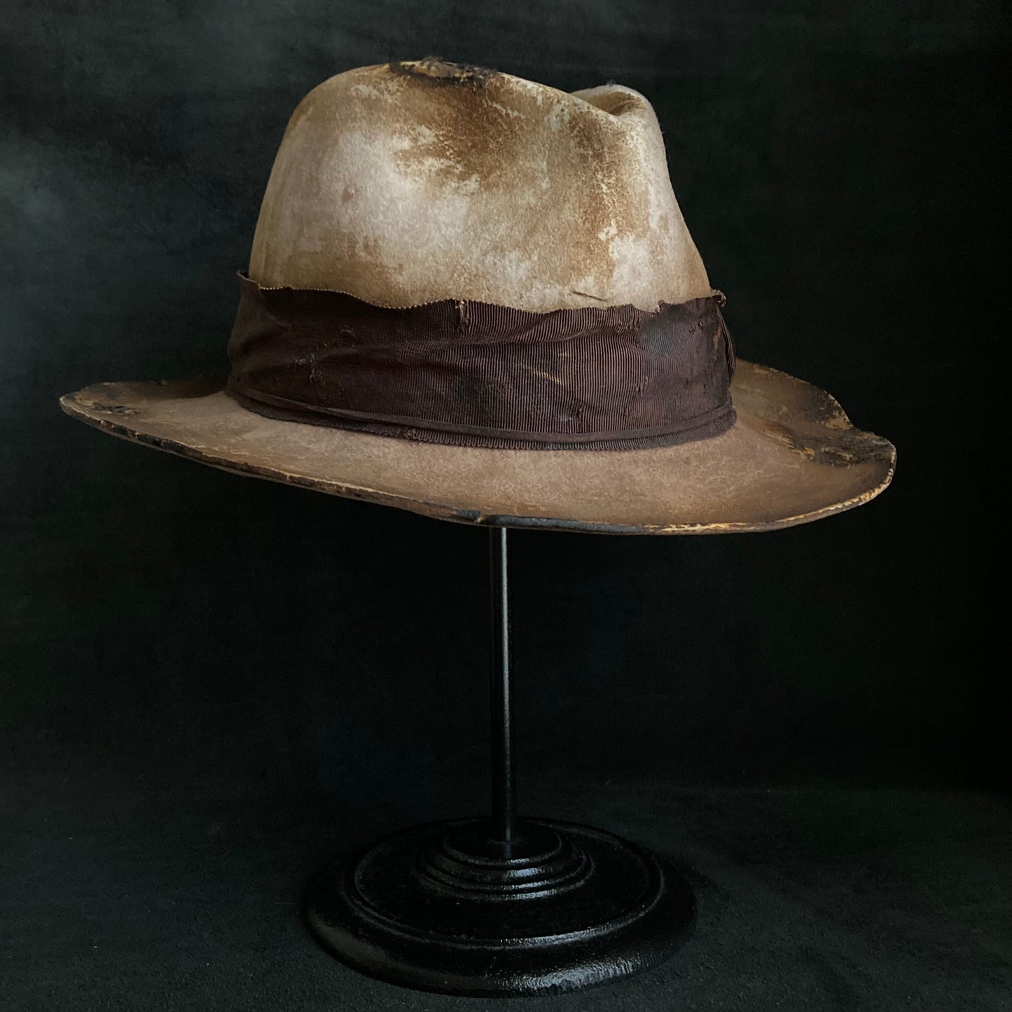 Hand-dyed brown middle fedora hat