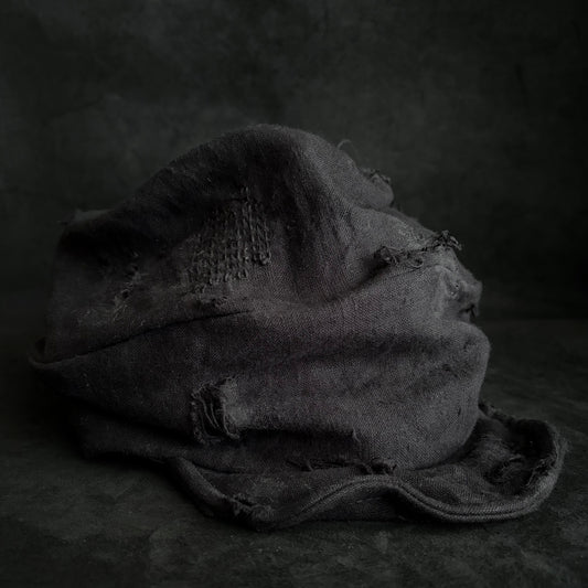 Black linen damage stitch turn cap