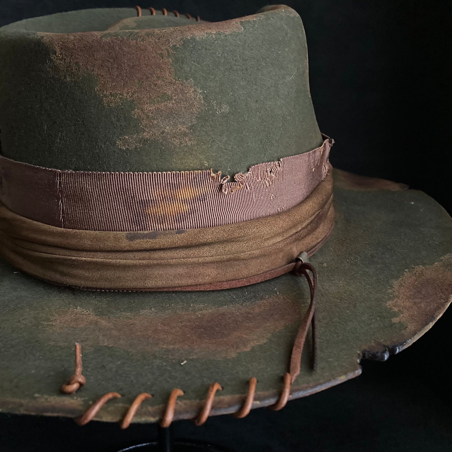 Feather dark olive burned fedora hat