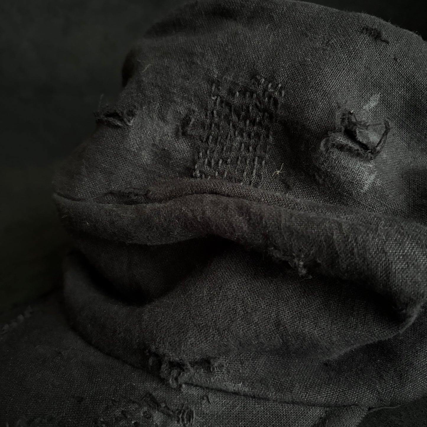Black linen damage patchwork＆ stitch casquette (brim core)