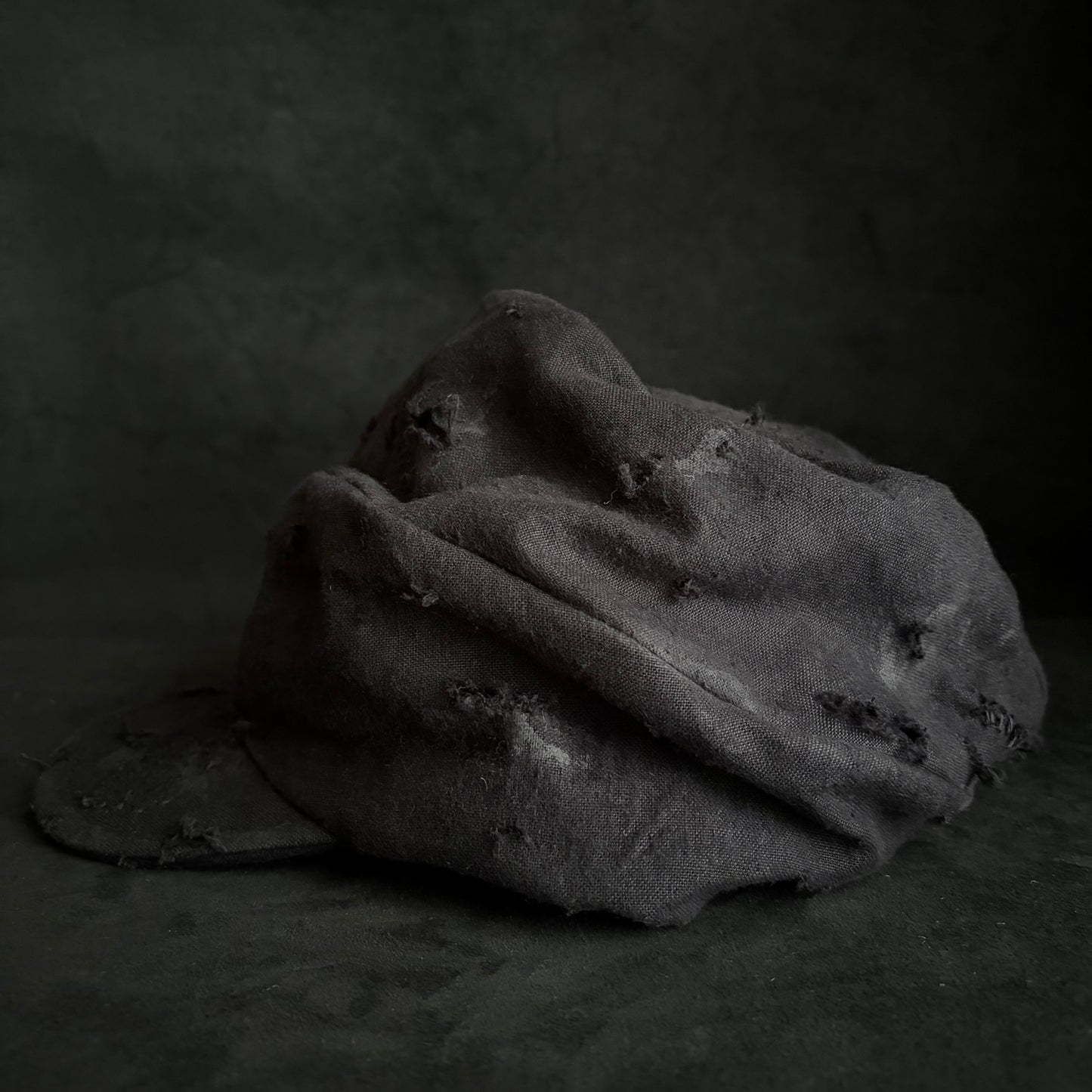 Black linen damage patchwork＆ stitch casquette (brim core)