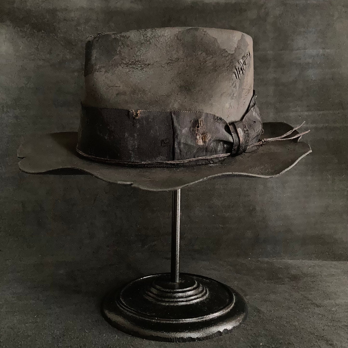 Charcoal waxed threds fedora