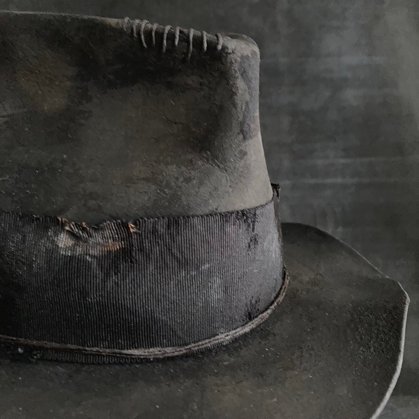 Charcoal waxed threds fedora