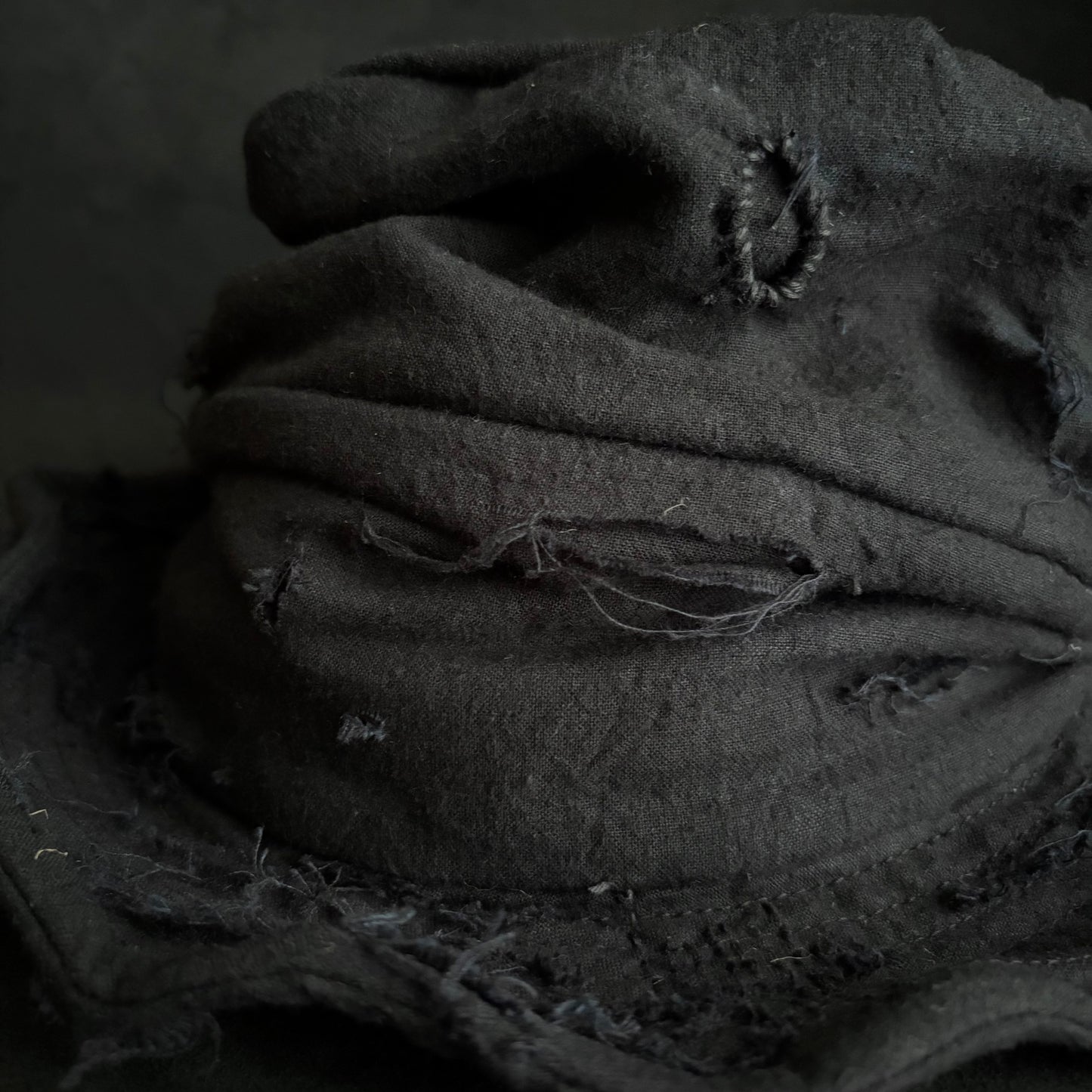 Black thin cotton linen damage turn bucket hat