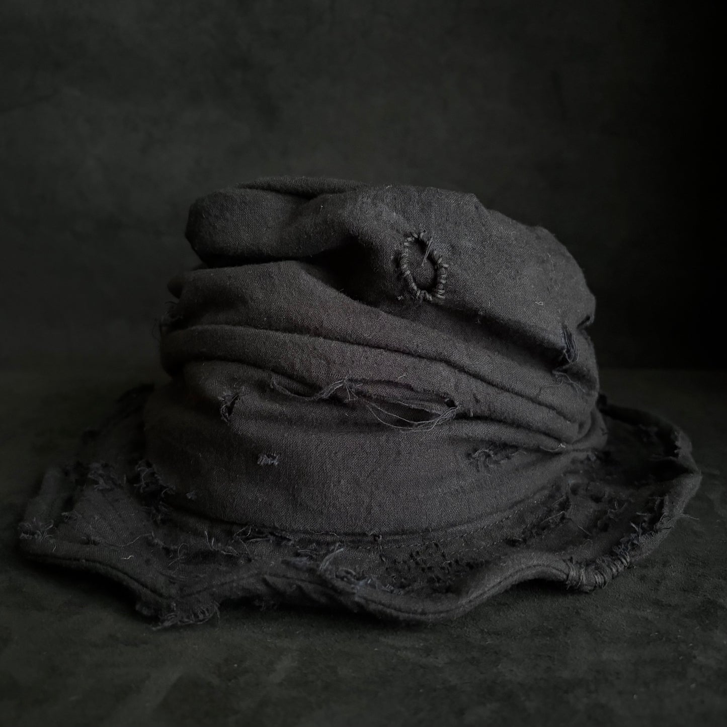 Black thin cotton linen damage turn bucket hat